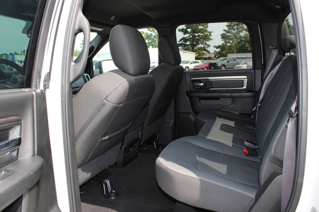 Used 2024 RAM 1500 Warlock RWD image 10