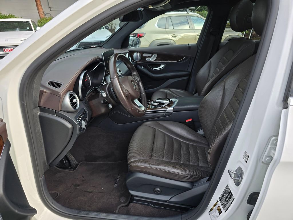 Used 2017 Mercedes-Benz GLC 300 4MATIC image 20