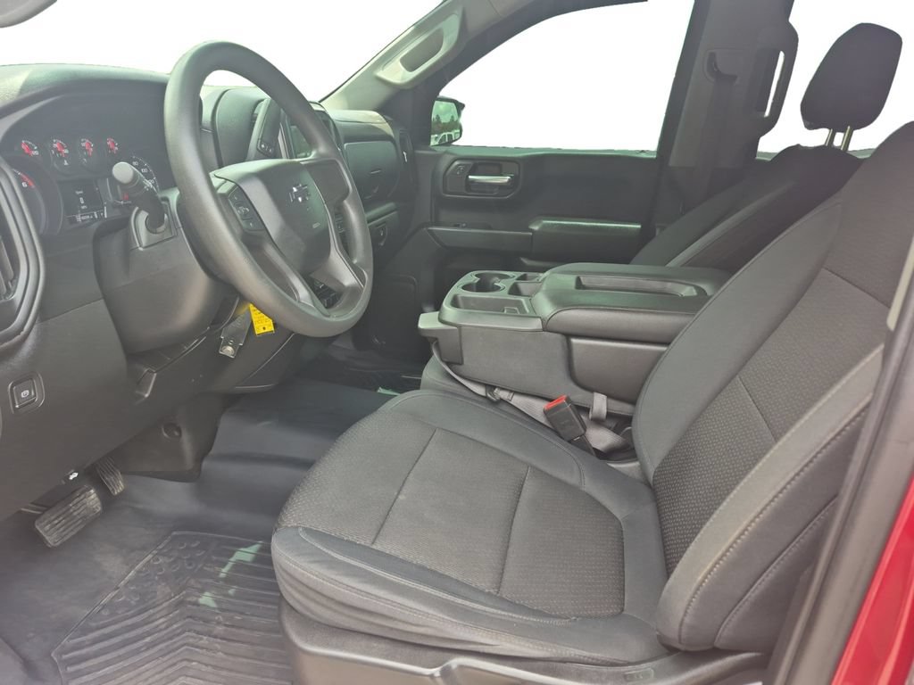 Used 2019 Chevrolet Silverado 1500 Custom w/ Custom Convenience Package AWD/4WD image 9