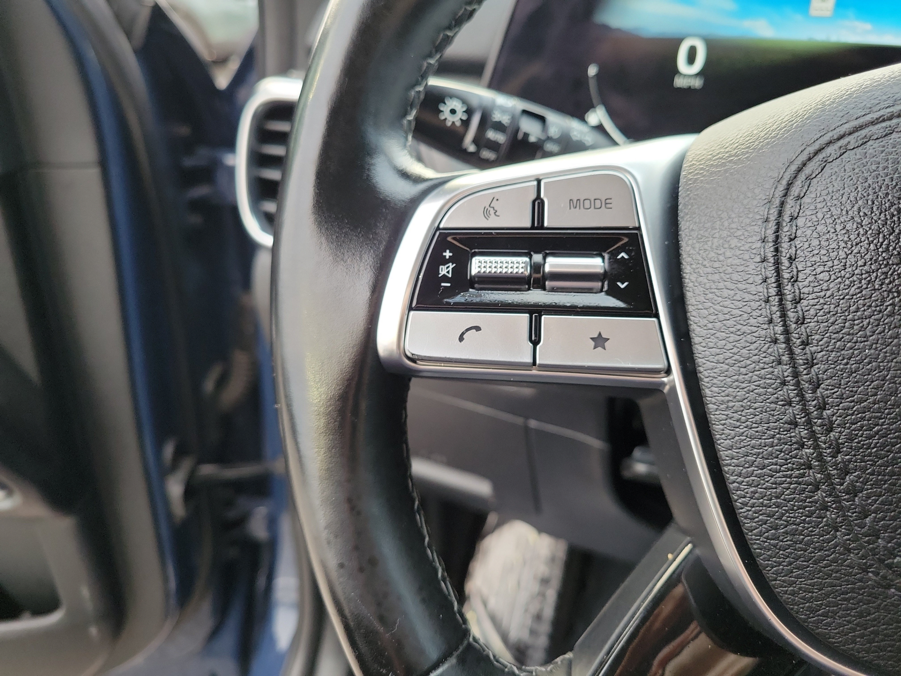 Certified 2023 Kia Telluride SX Prestige AWD/4WD image 25