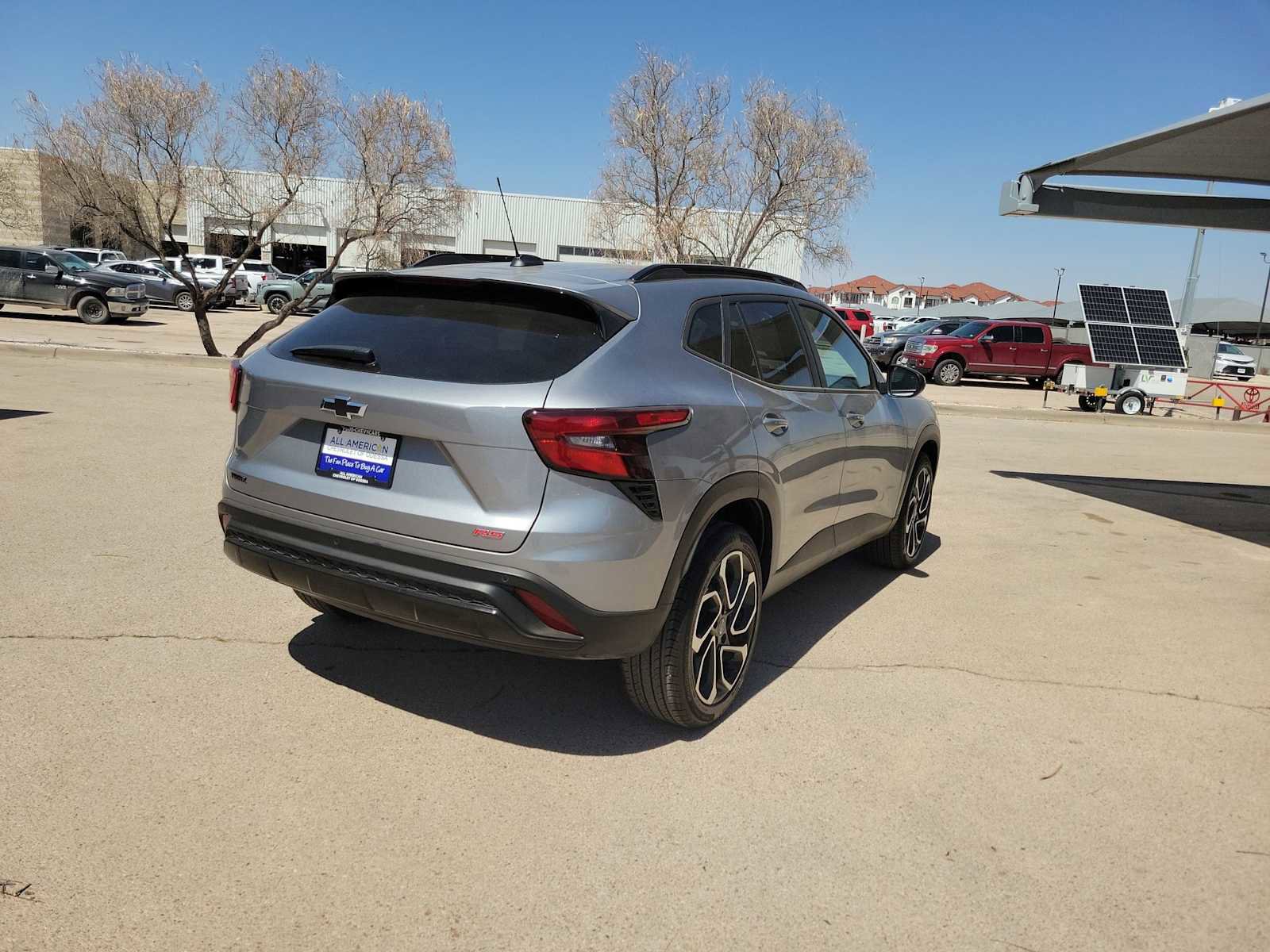 Used 2025 Chevrolet Trax RS w/ Sunroof Package image 8