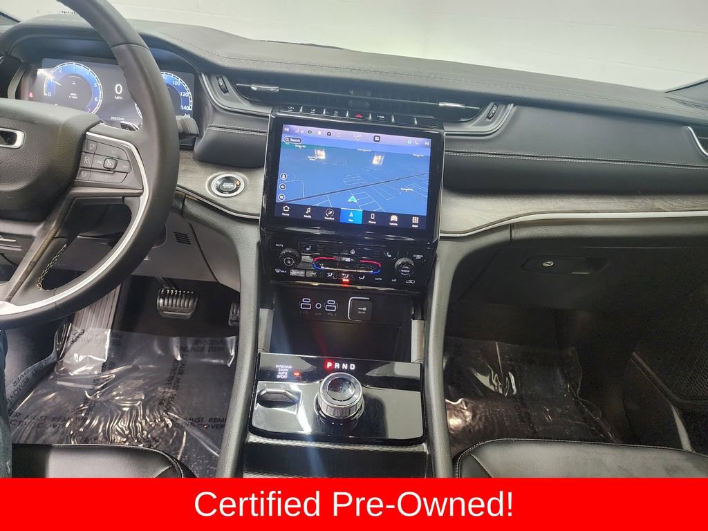 Certified 2025 Jeep Grand Cherokee Limited AWD/4WD image 17
