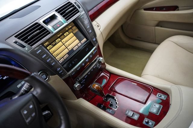 Used 2011 Lexus LS 460 AWD w/ Comfort Pkg image 52