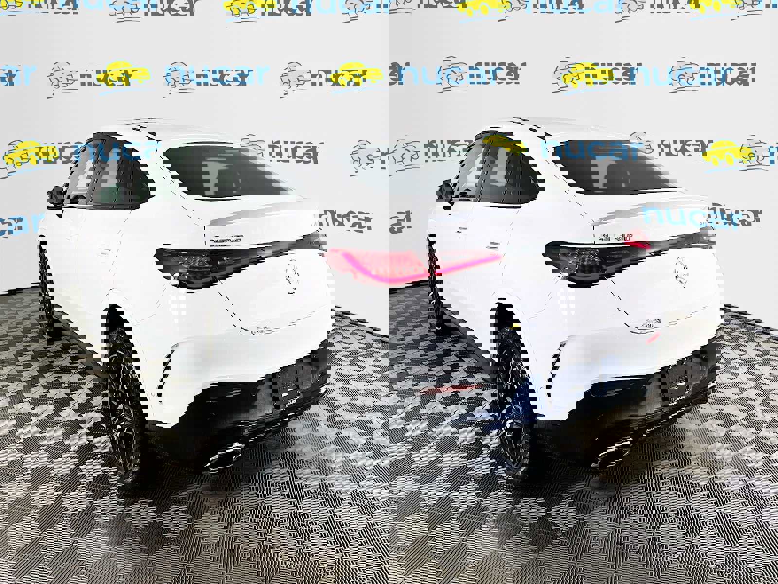 Used 2025 Mercedes-Benz GLC 300 4MATIC image 5