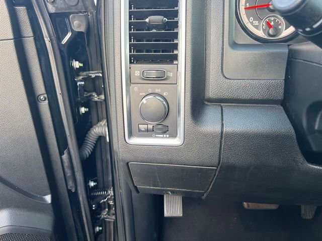 Used 2024 RAM 1500 Classic Warlock image 28