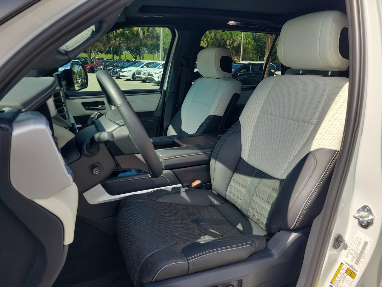 Used 2025 Toyota Sequoia Capstone AWD/4WD image 16