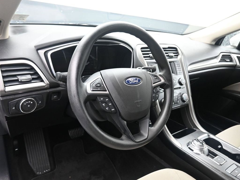 Used 2018 Ford Fusion S image 13