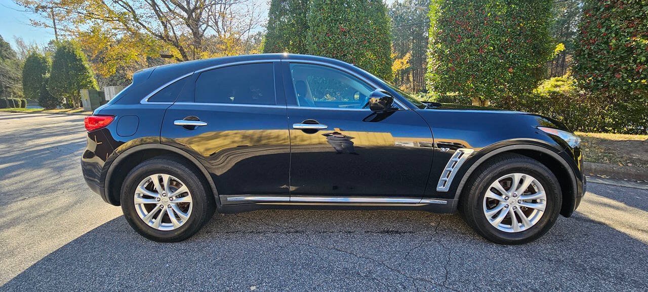 Used 2017 INFINITI QX70 2WD image 6