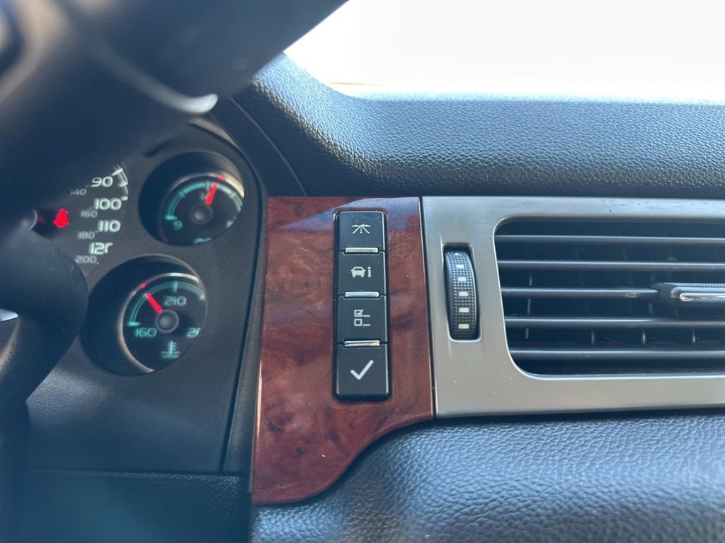 Used 2011 Chevrolet Avalanche LT w/ Texas Edition RWD image 8