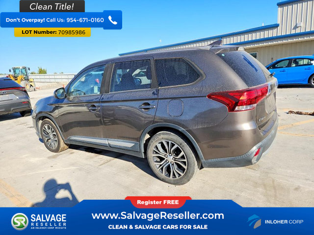 Used 2018 Mitsubishi Outlander SE FWD image 3
