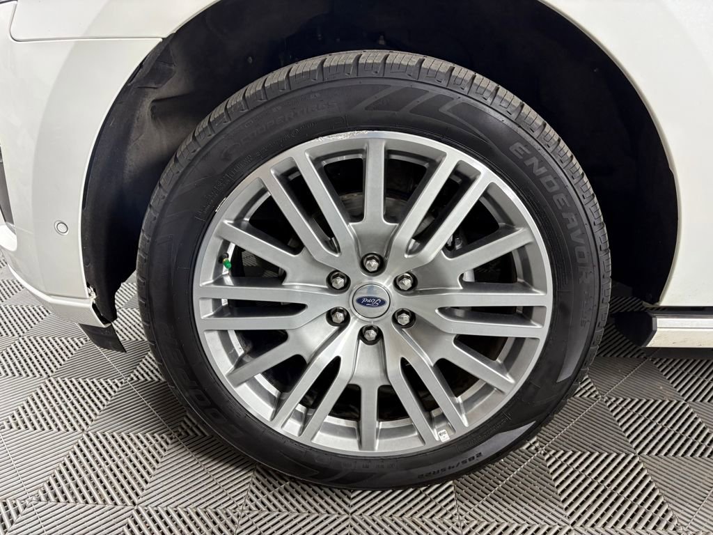 Certified 2024 Ford Expedition Max Platinum image 12