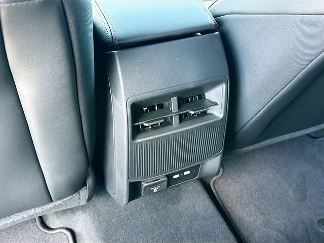 New 2026 Jeep Cherokee Overland image 18