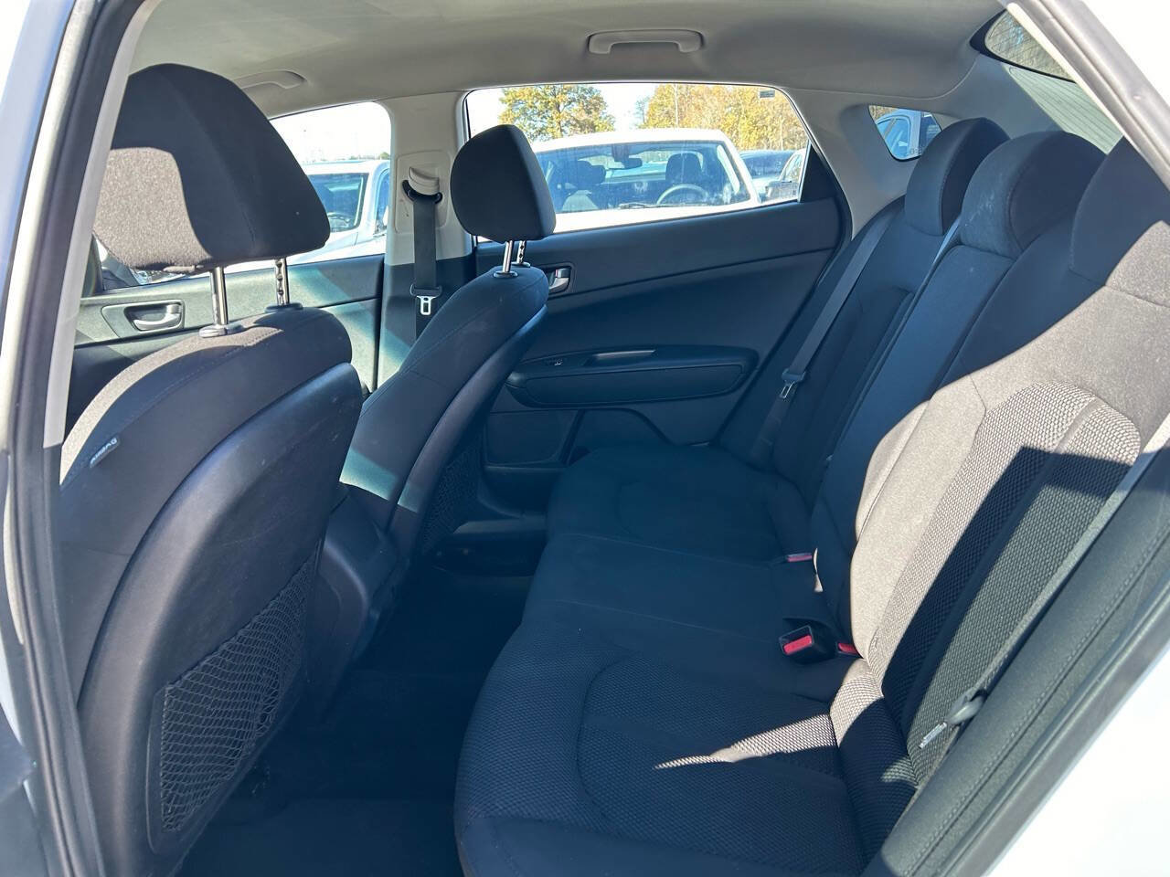 Used 2019 Kia Optima LX image 9