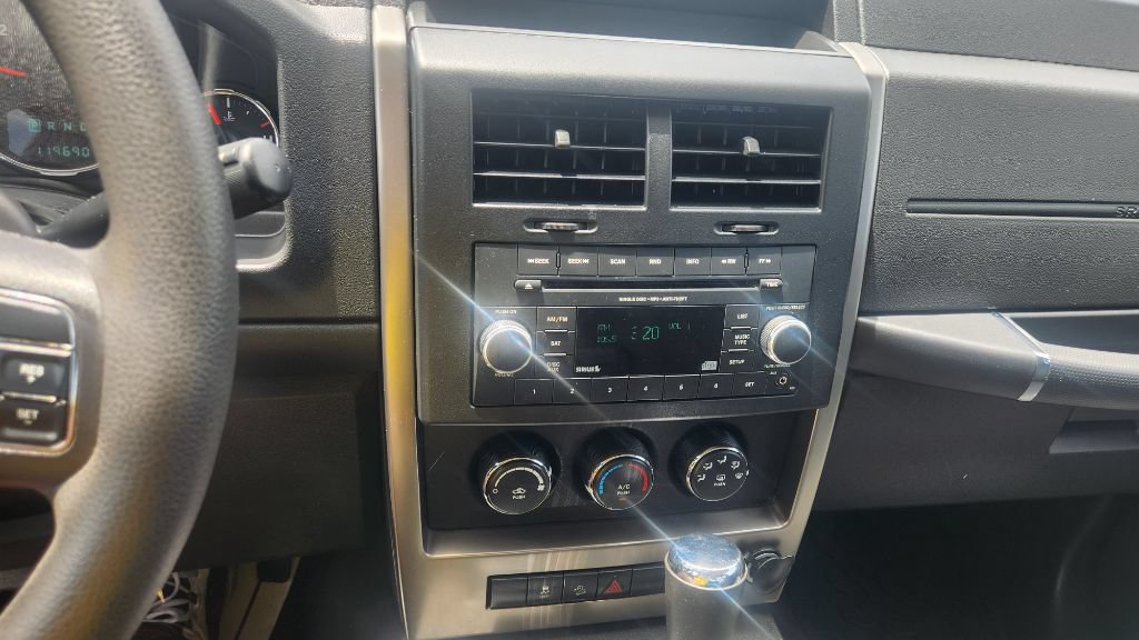 Used 2012 Jeep Liberty Sport AWD/4WD image 20