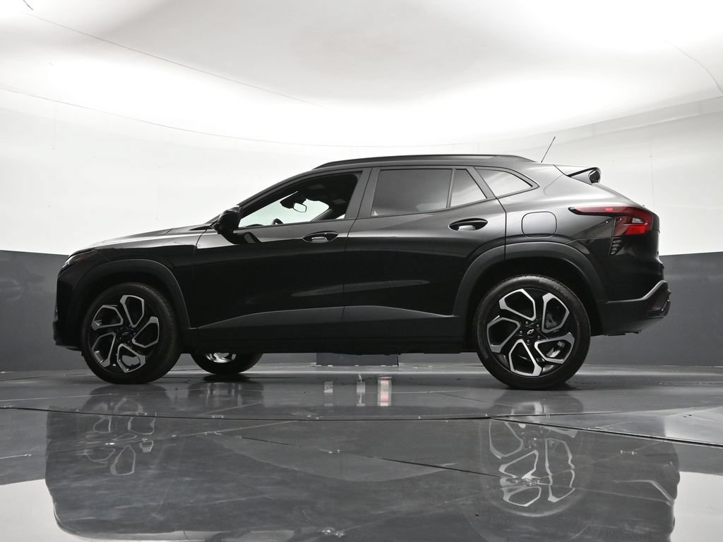 Used 2024 Chevrolet Trax RS w/ Sunroof Package FWD image 25