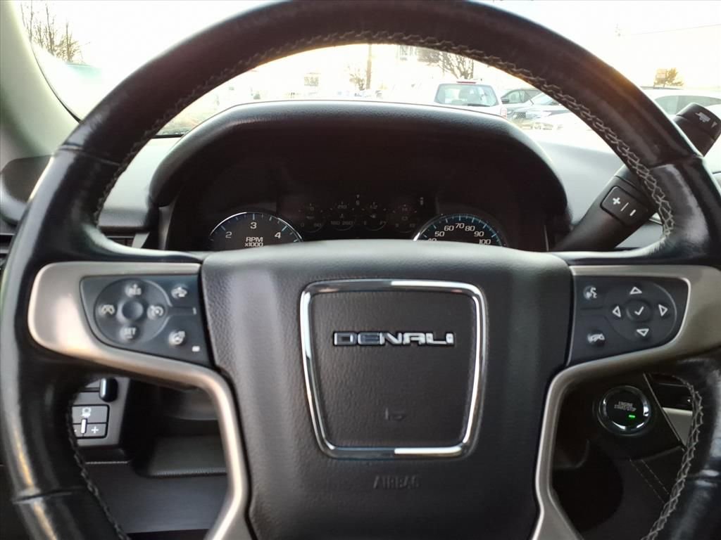 Used 2020 GMC Yukon XL Denali w/ Denali Ultimate Package image 16