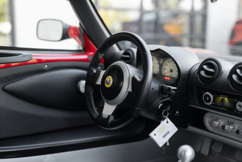 Used 2005 Lotus Elise RWD image 30