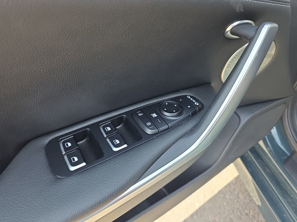 Used 2022 Kia Stinger GT-Line w/ Sun & Sound Package image 11