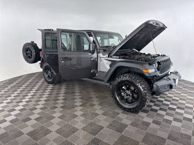 Used 2025 Jeep Wrangler Willys image 14