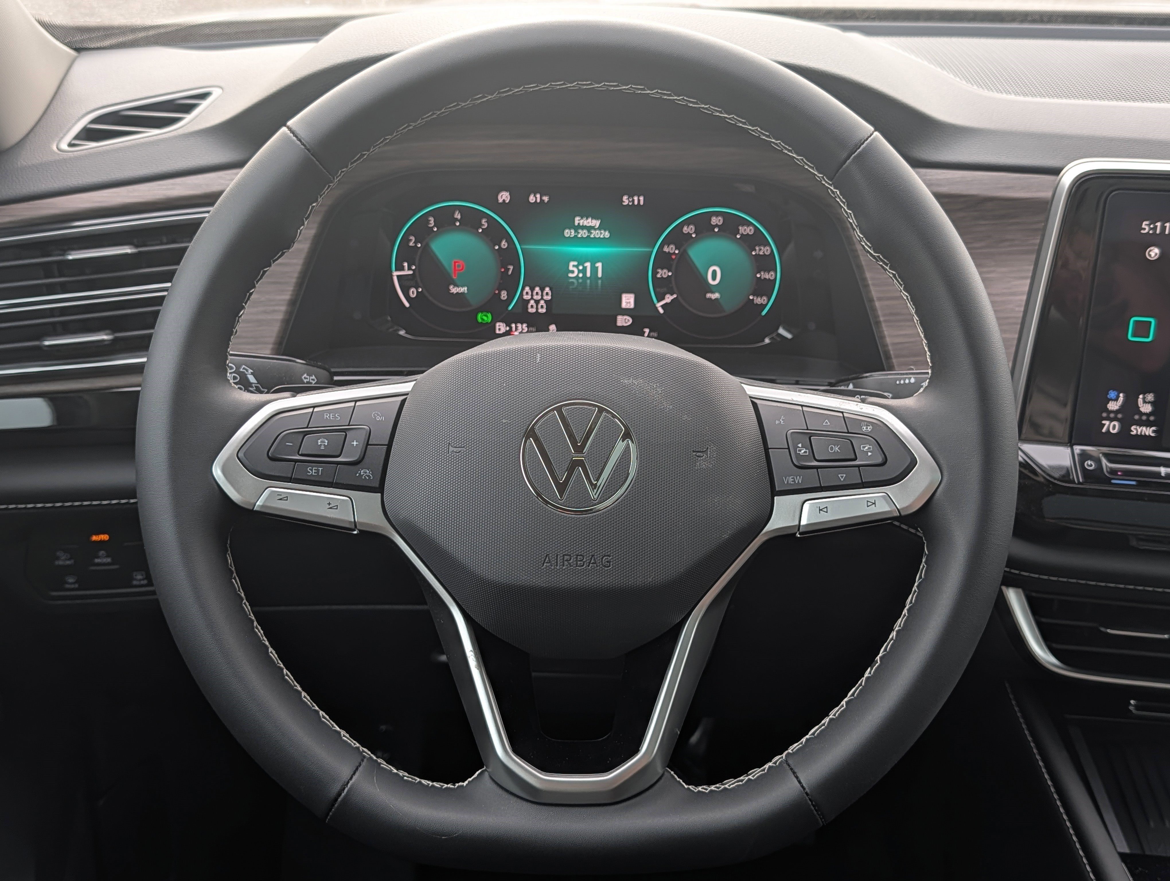 Used 2026 Volkswagen Atlas SEL AWD/4WD image 8