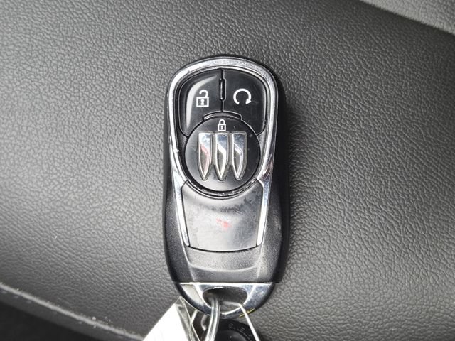 Used 2024 Buick Envista Sport Touring w/ Convenience I Package FWD image 35