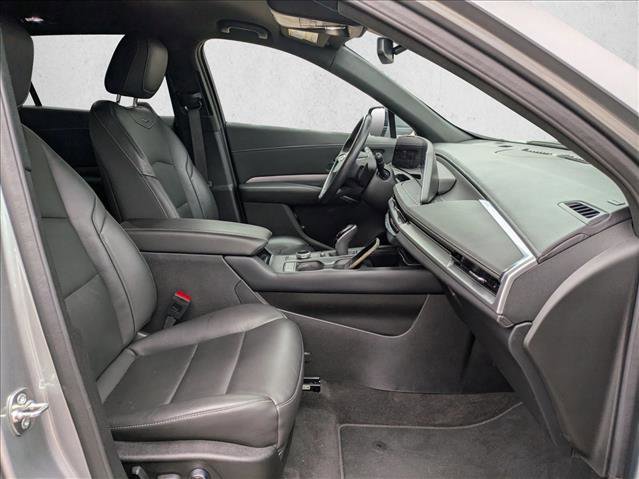 Used 2025 Cadillac XT4 Premium Luxury image 21