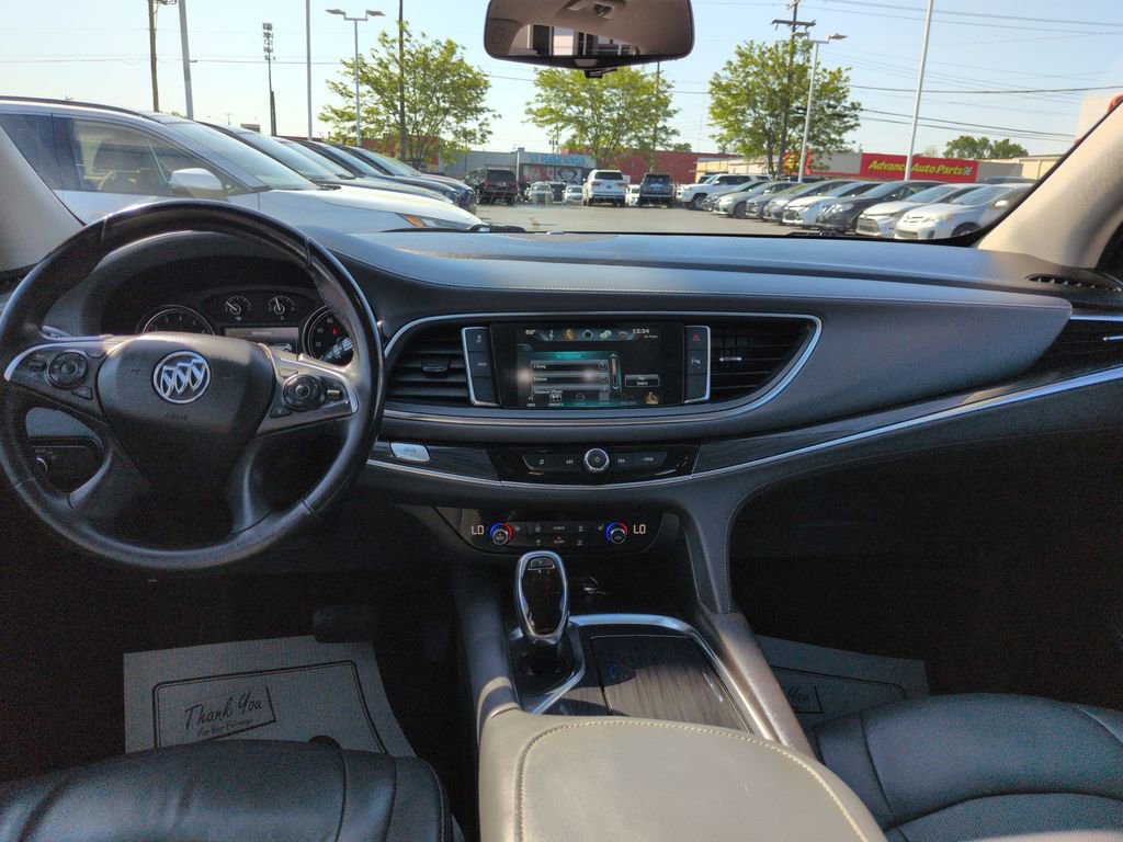 Used 2018 Buick Enclave Essence AWD/4WD image 12