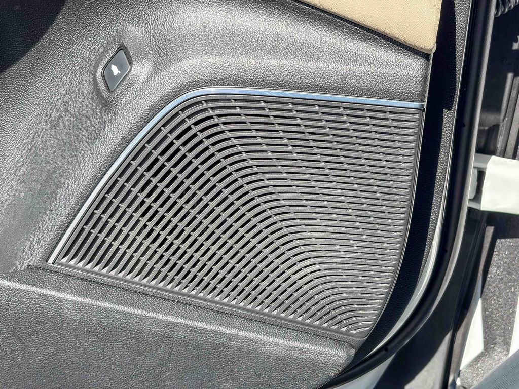 Used 2022 Acura MDX SH-AWD w/ Technology Package image 47