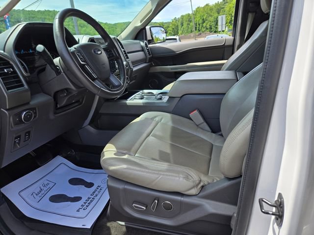 Used 2018 Ford Expedition XLT w/ Equipment Group 201A AWD/4WD image 10