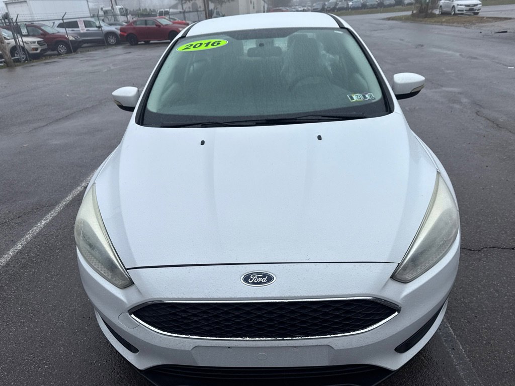 Used 2016 Ford Focus SE image 1