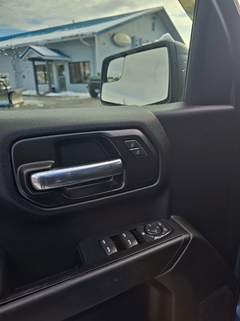Used 2021 Chevrolet Silverado 1500 Custom image 11
