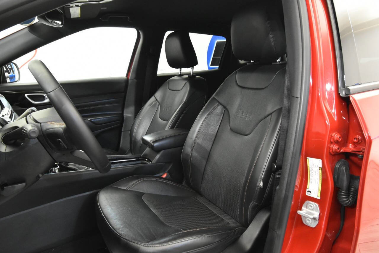 Used 2022 Jeep Compass Limited image 11