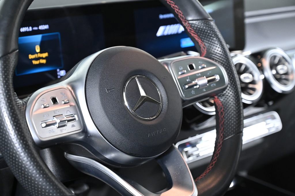 Used 2022 Mercedes-Benz GLB 35 AMG 4MATIC image 16