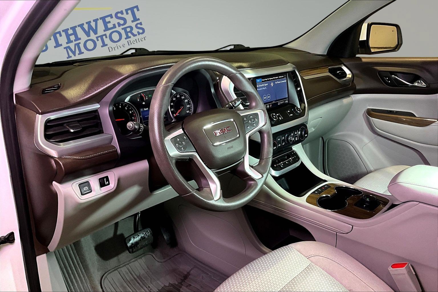 Used 2022 GMC Acadia SLE FWD image 17