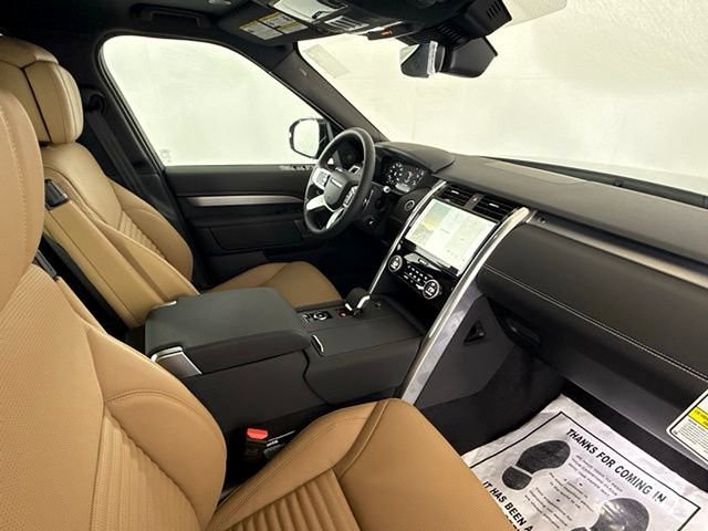 Certified 2025 Land Rover Discovery Dynamic SE AWD/4WD image 18