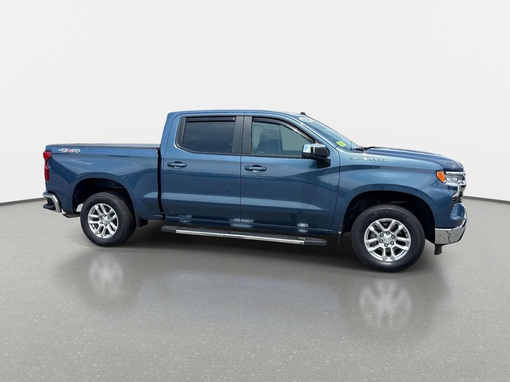 Used 2024 Chevrolet Silverado 1500 LT AWD/4WD image 3