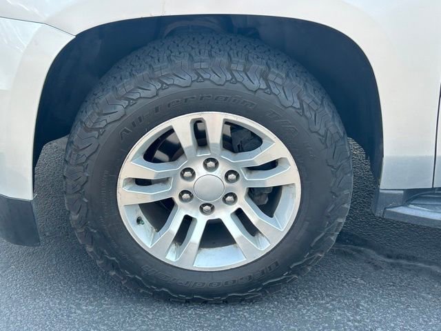 Used 2020 Chevrolet Suburban LT image 12