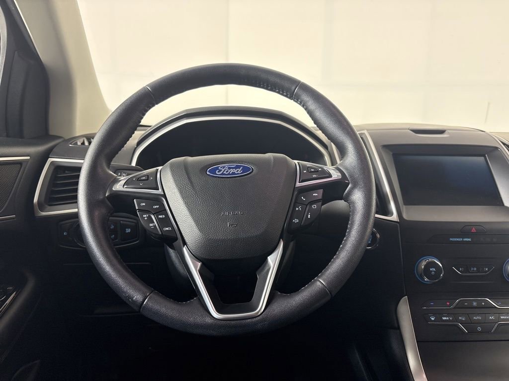 Used 2019 Ford Edge SEL image 20
