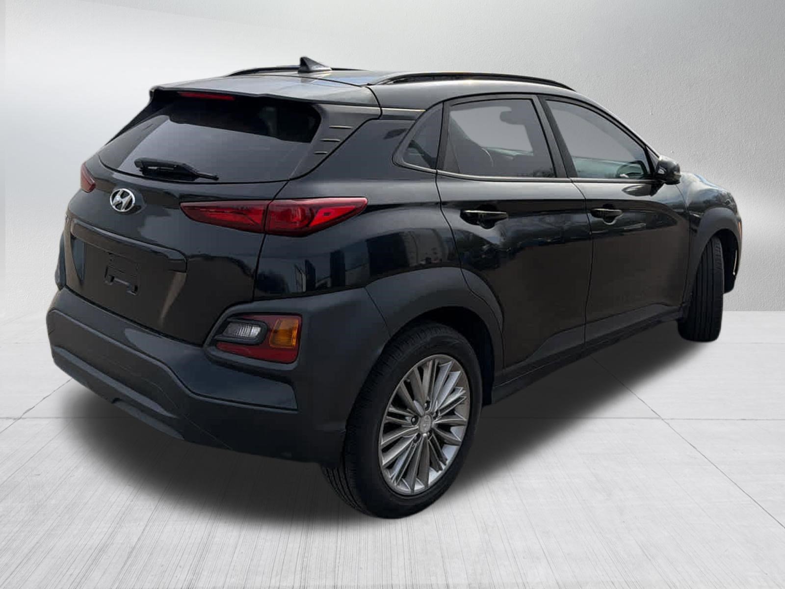 Used 2019 Hyundai Kona SEL w/ SEL Tech Package 02 FWD image 4