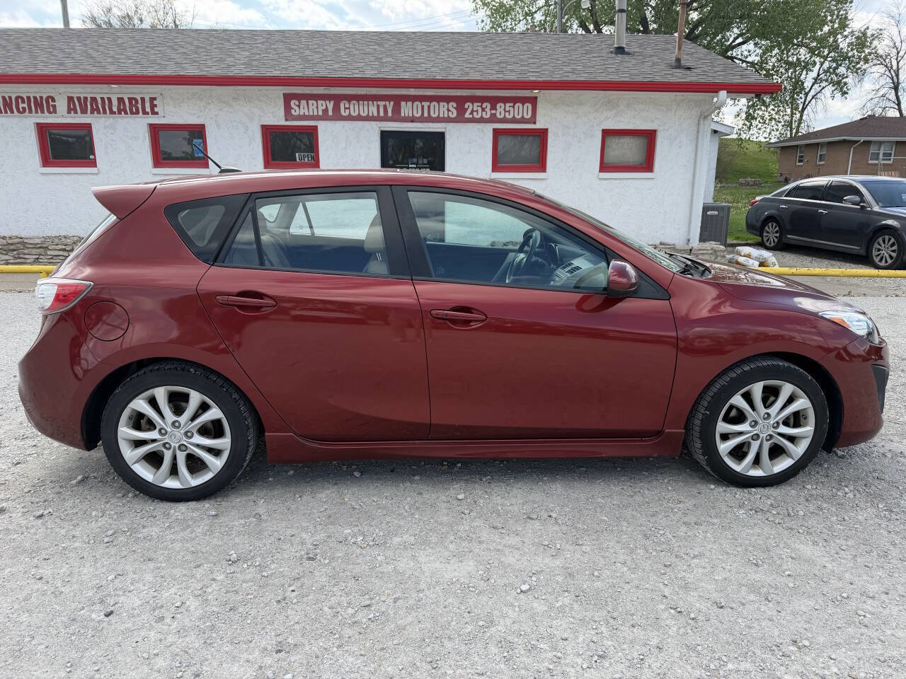 Used 2011 MAZDA MAZDA3 s Grand Touring w/ Tech Pkg FWD image 2