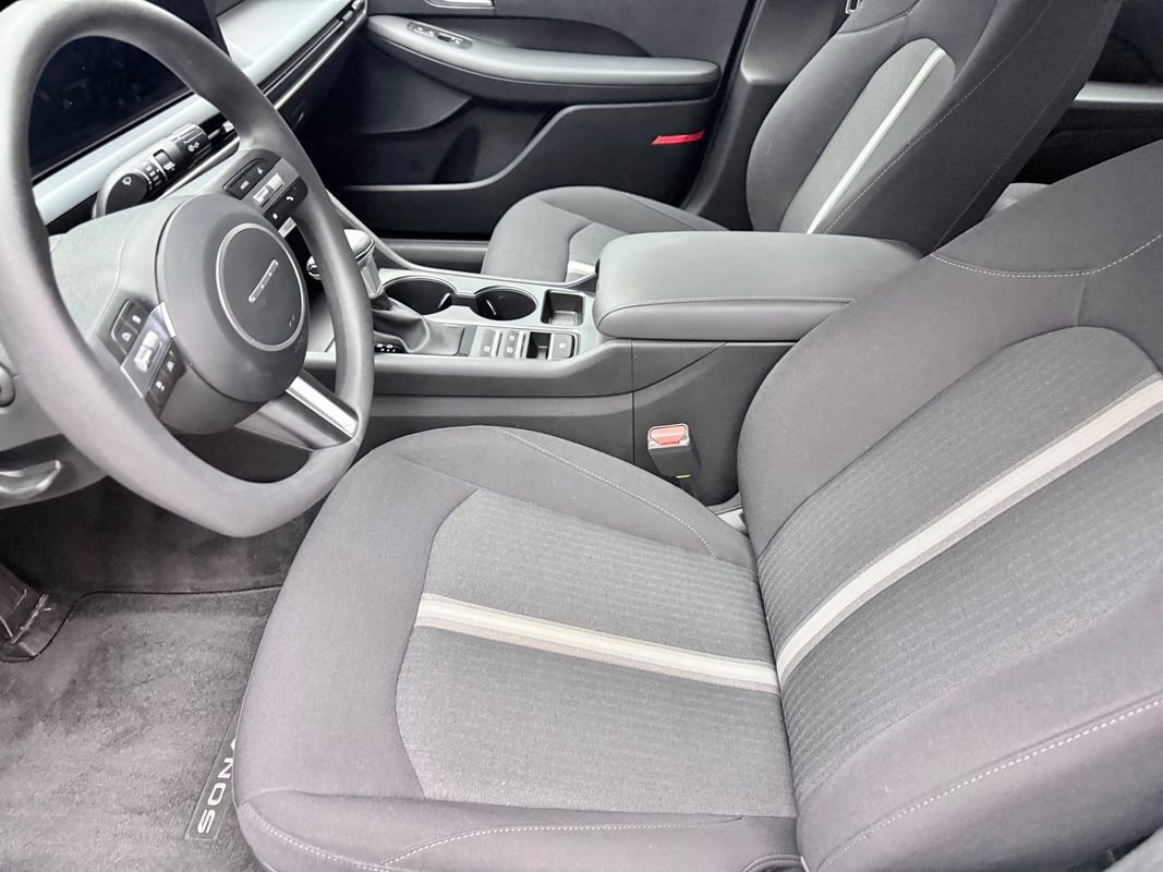 Used 2025 Hyundai Sonata SE FWD image 10