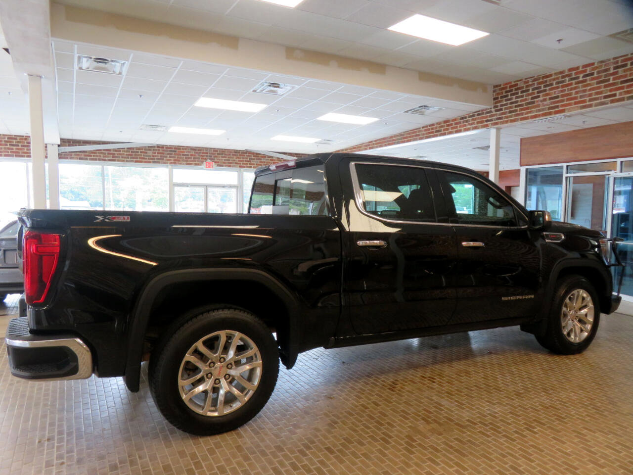 Used 2021 GMC Sierra 1500 SLT w/ SLT Premium Plus Package image 72