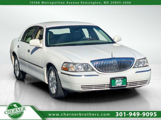 Used 2009 Lincoln Town Car Signature Limited