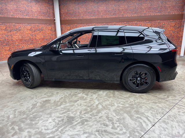 Used 2026 BMW iX xDrive60 image 2
