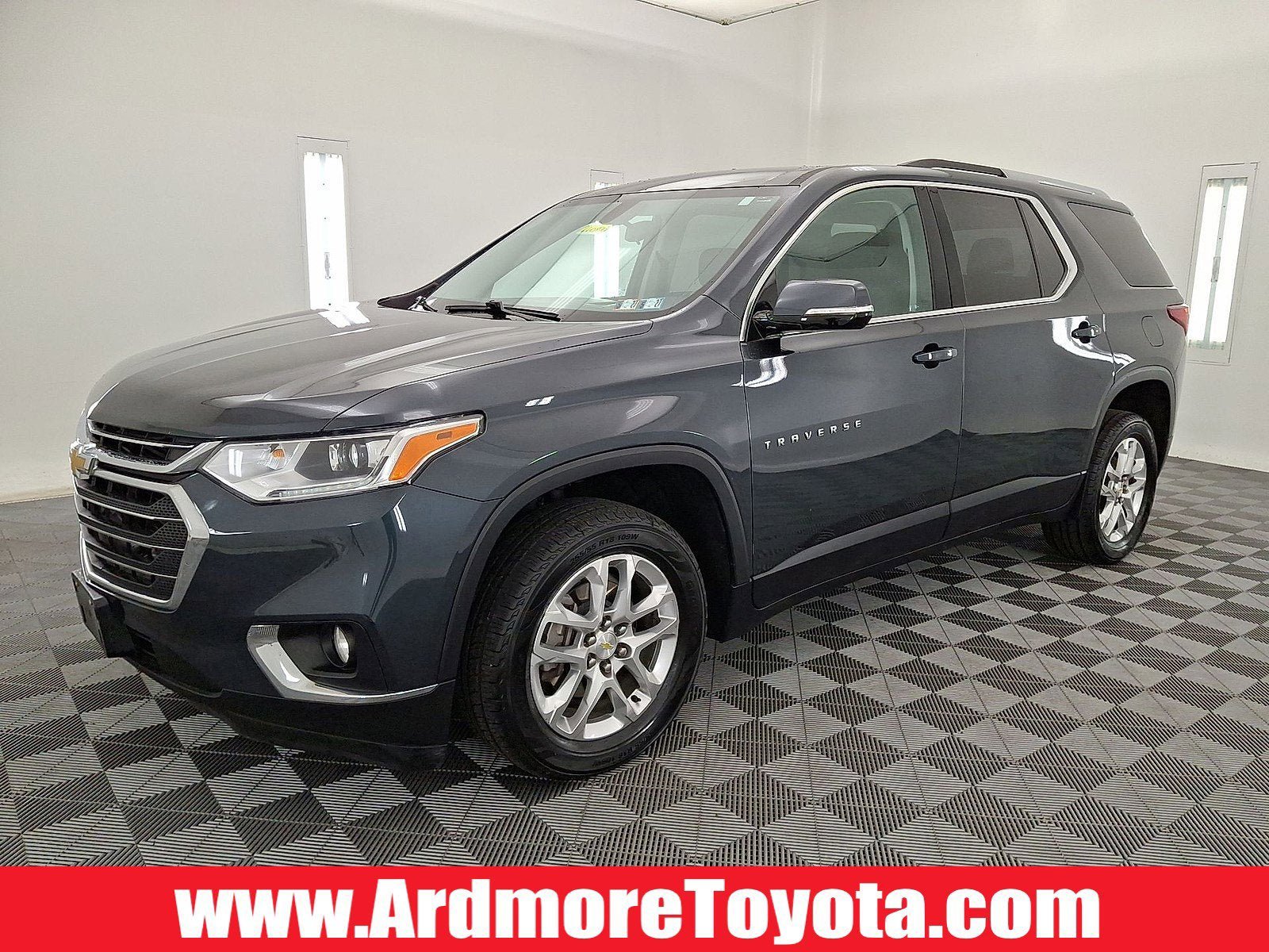 Used 2018 Chevrolet Traverse LT AWD/4WD image 1