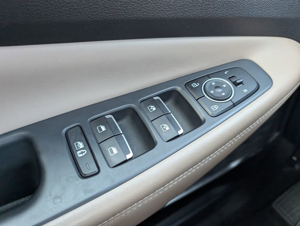 Used 2023 Hyundai Santa Fe SEL Premium image 14