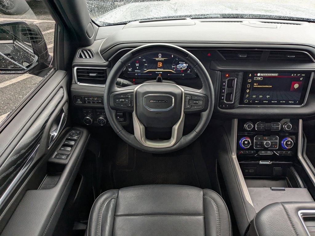 Used 2024 GMC Yukon Denali w/ Advanced Technology Package image 16