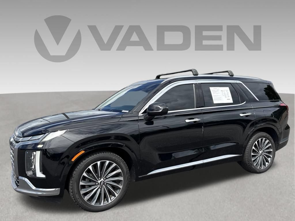Used 2023 Hyundai Palisade Calligraphy w/ Cargo Package FWD image 1
