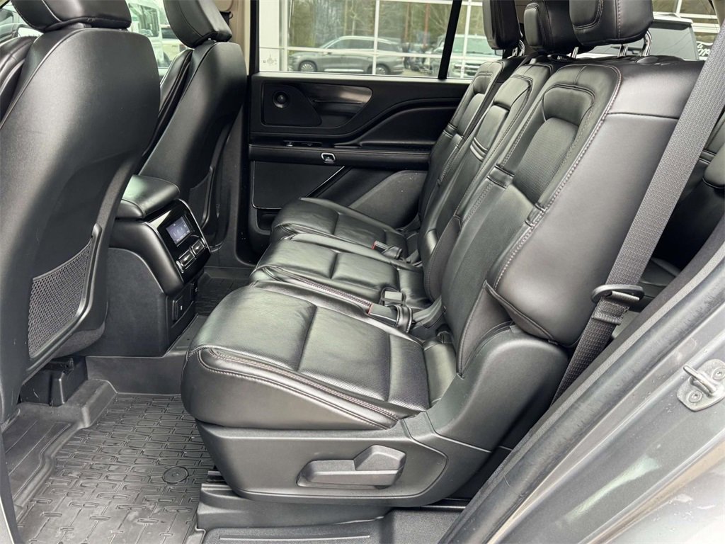 Used 2022 Lincoln Aviator Reserve w/ Elements Package Plus image 17