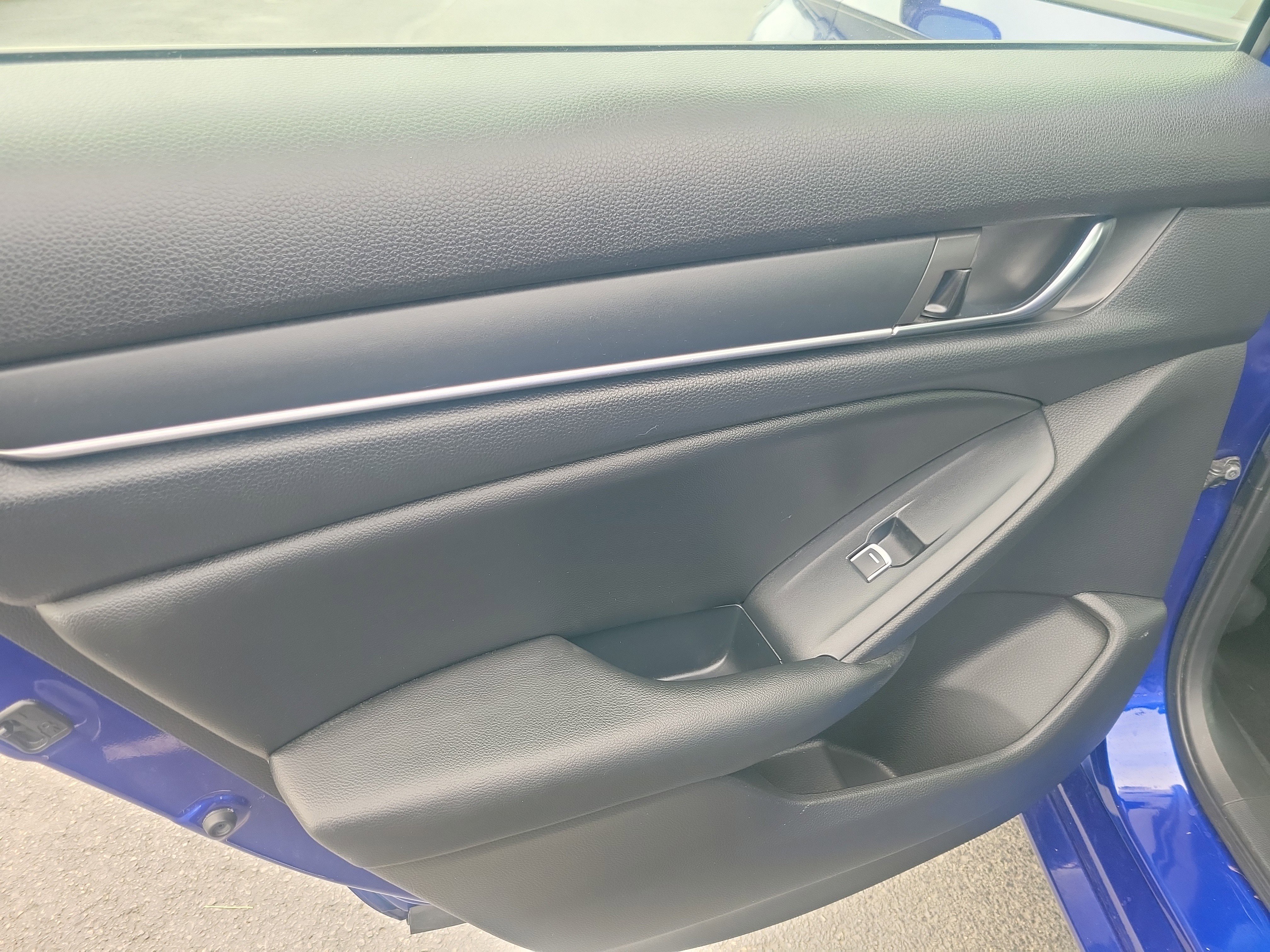 Used 2020 Honda Accord Sport image 12